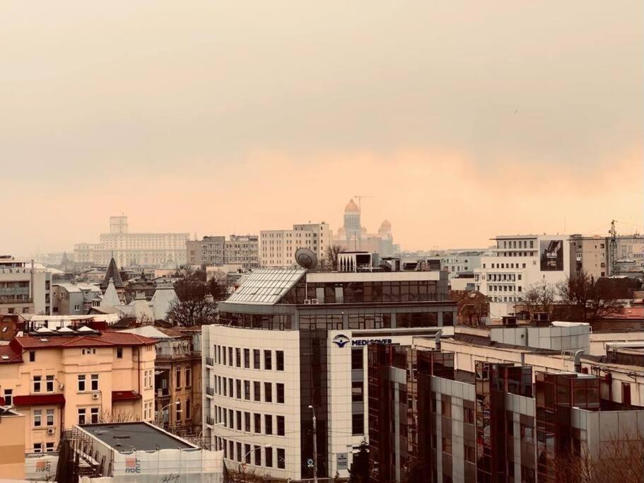 City View Studio In The Heart Of Bucharest Appartement Buitenkant foto